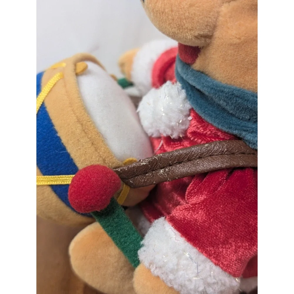 Disney‎ Store 2001 Christmas/Holiday Winnie The Pooh Plush With Drum And Hat